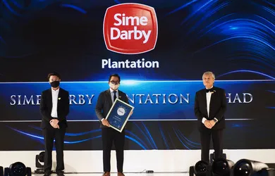 Sustainable-Brand-Award-–-SME100®.jpg